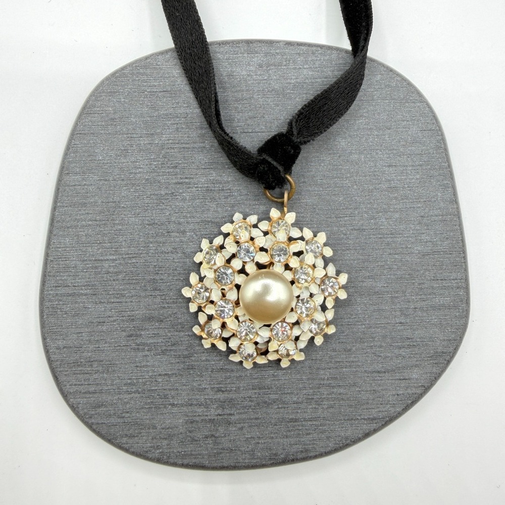 VTG White Enamel Rhinestone Pearl Floral Pendant Black Velvet Choker Necklace